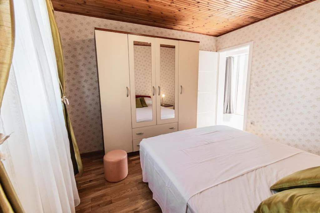 Holiday Home Marina-Renovated House In City Center โรกอซนิซา ภายนอก รูปภาพ